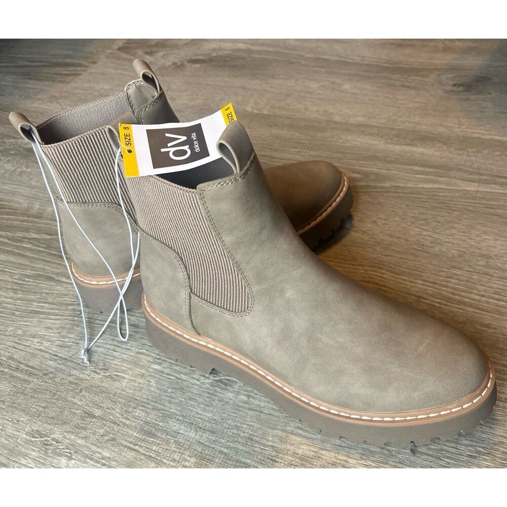 Boots - Picture 4 of 8